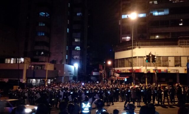 The Story Behind the Av. Baralt Protests | Caracas Chronicles