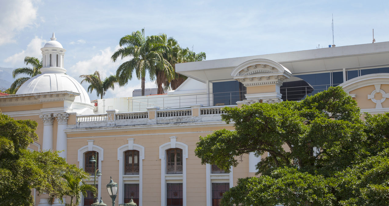 The Palacio Municipal’s Tinsel Crown | Caracas Chronicles